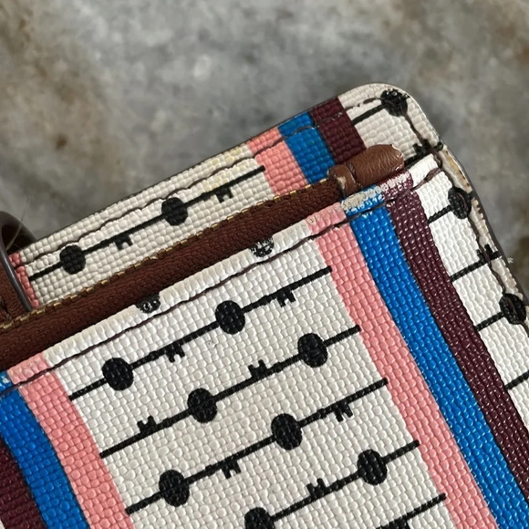 Fossil Women's Wallet Caroline Clutch ECRU Multi Stripe Zip - Picture 10 of 16